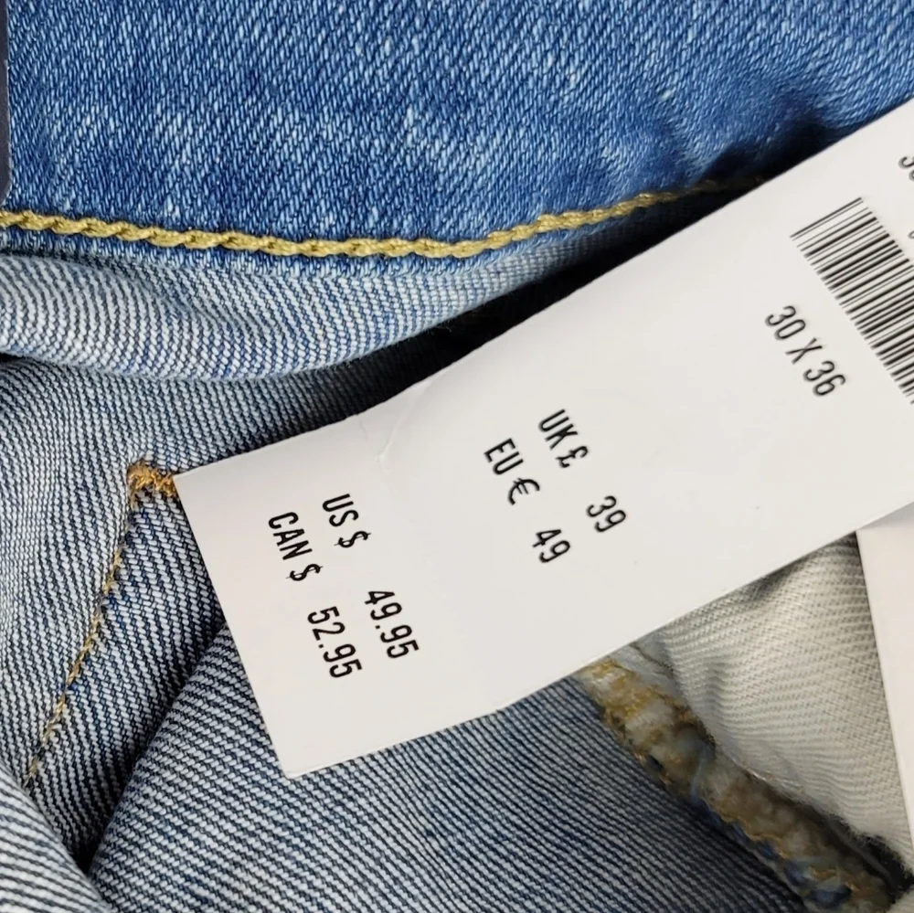 **NWT** Hollister EPIC Flex‎ Medium Wash Slim Straight Jeans